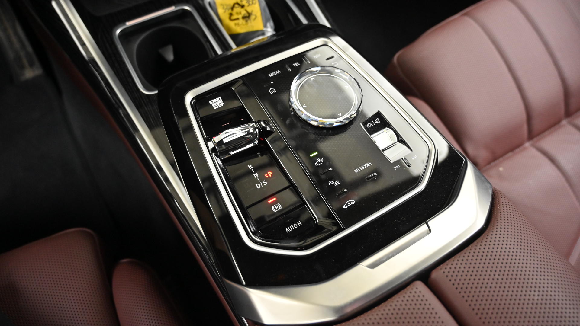 BMW 7er — miniaturë 9