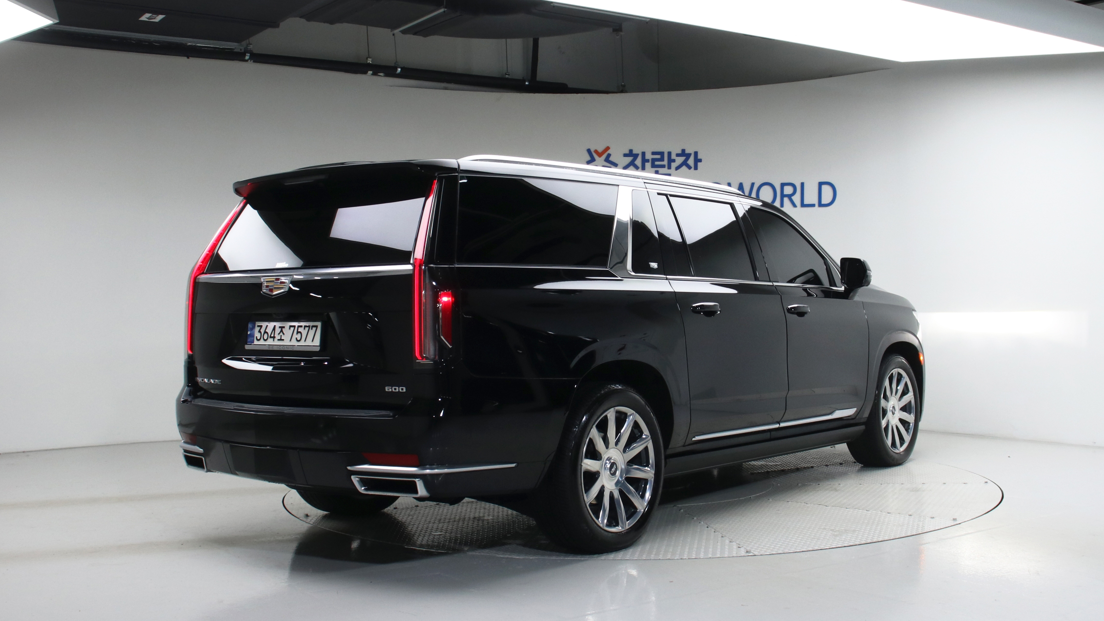 Cadillac Escalade — miniaturë 2