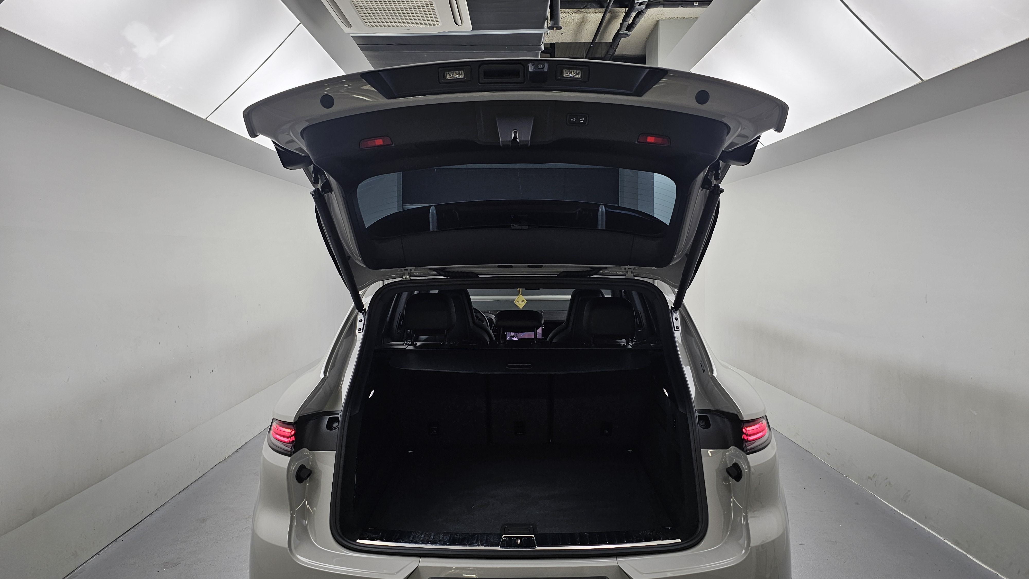 Porsche Cayenne — miniaturë 19