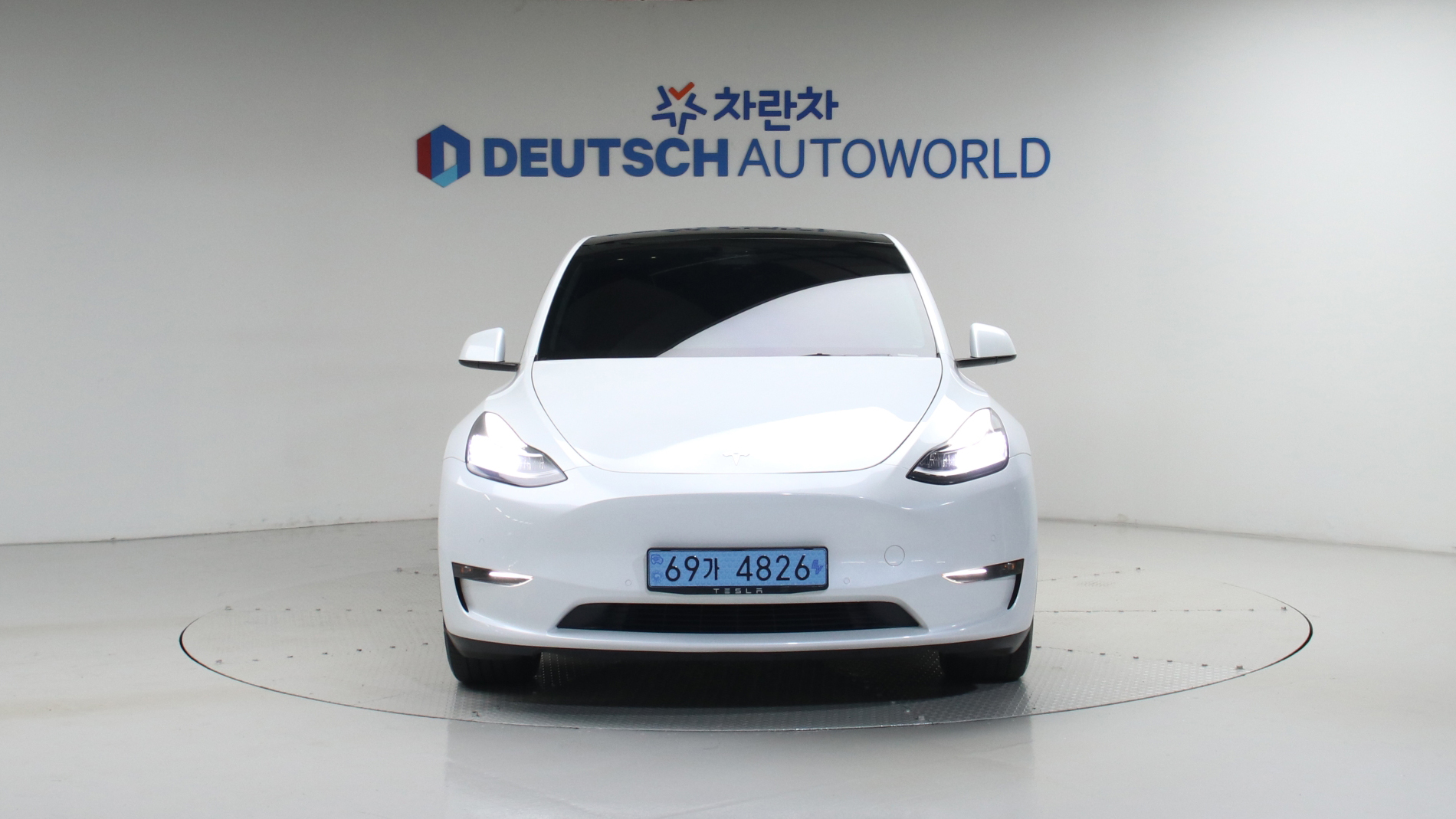 Tesla Model Y — miniaturë 22
