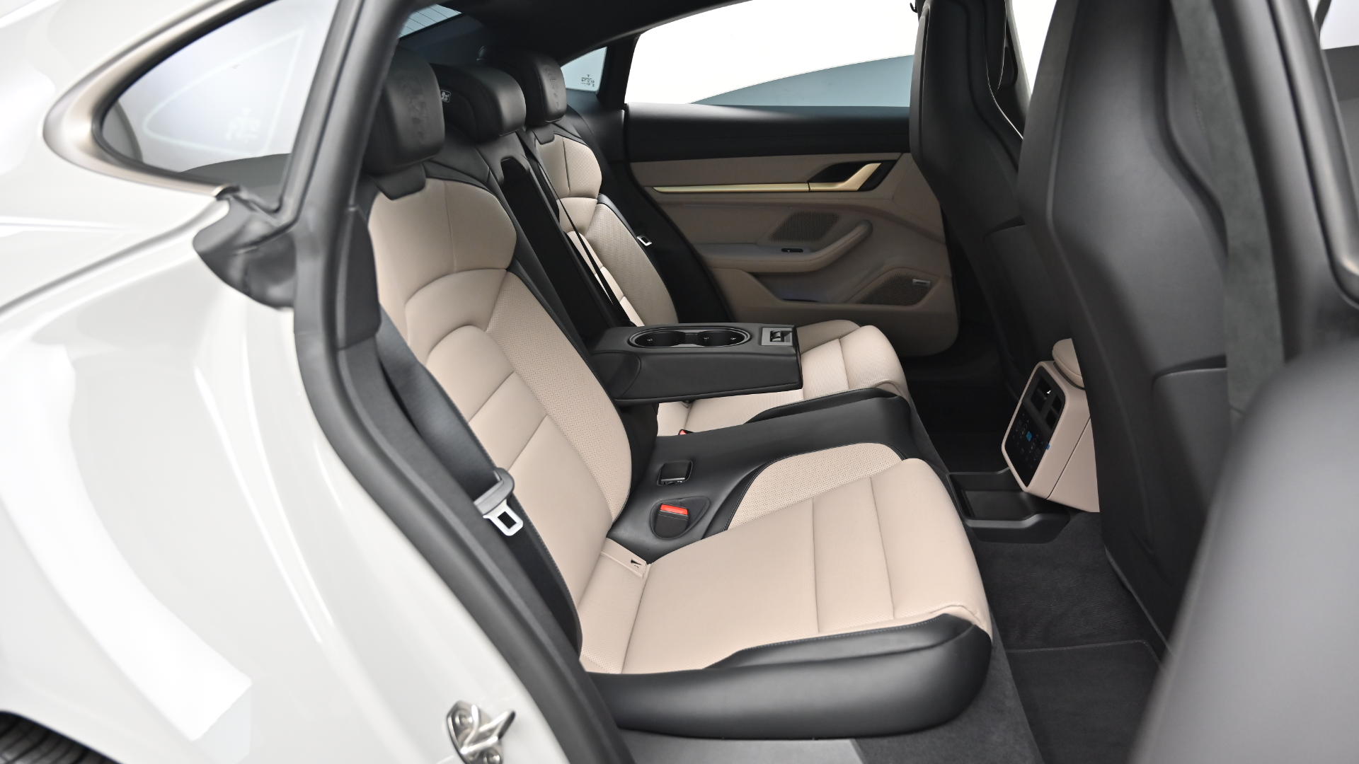 Porsche Taycan — miniaturë 12