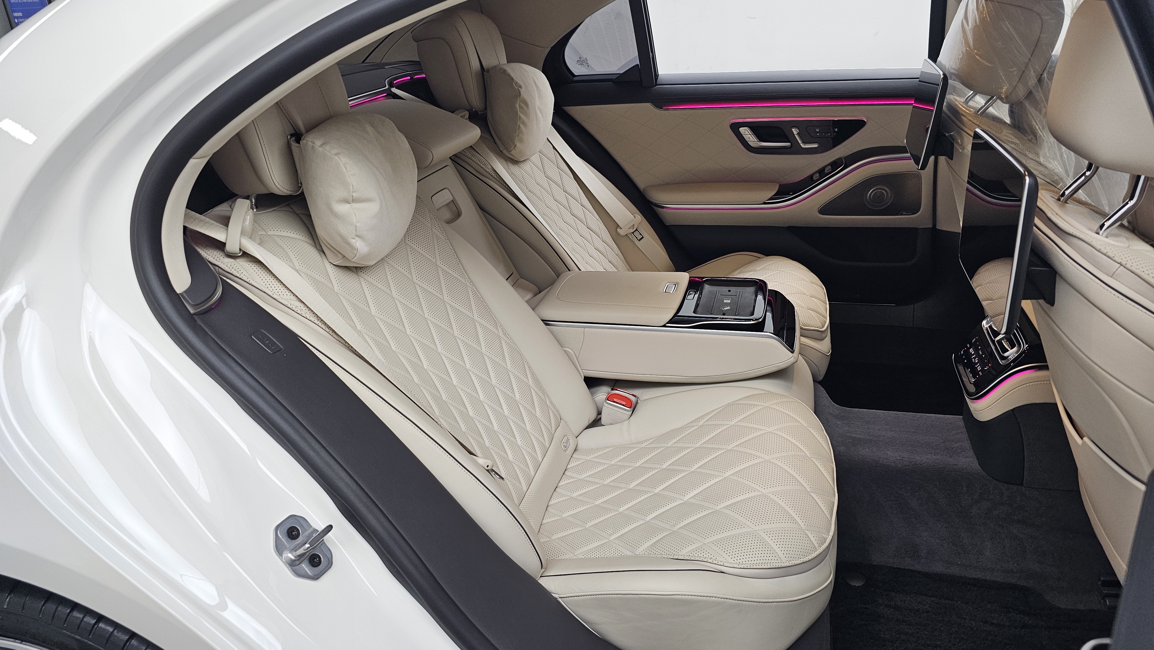 Mercedes-Benz S-klasse — miniaturë 12
