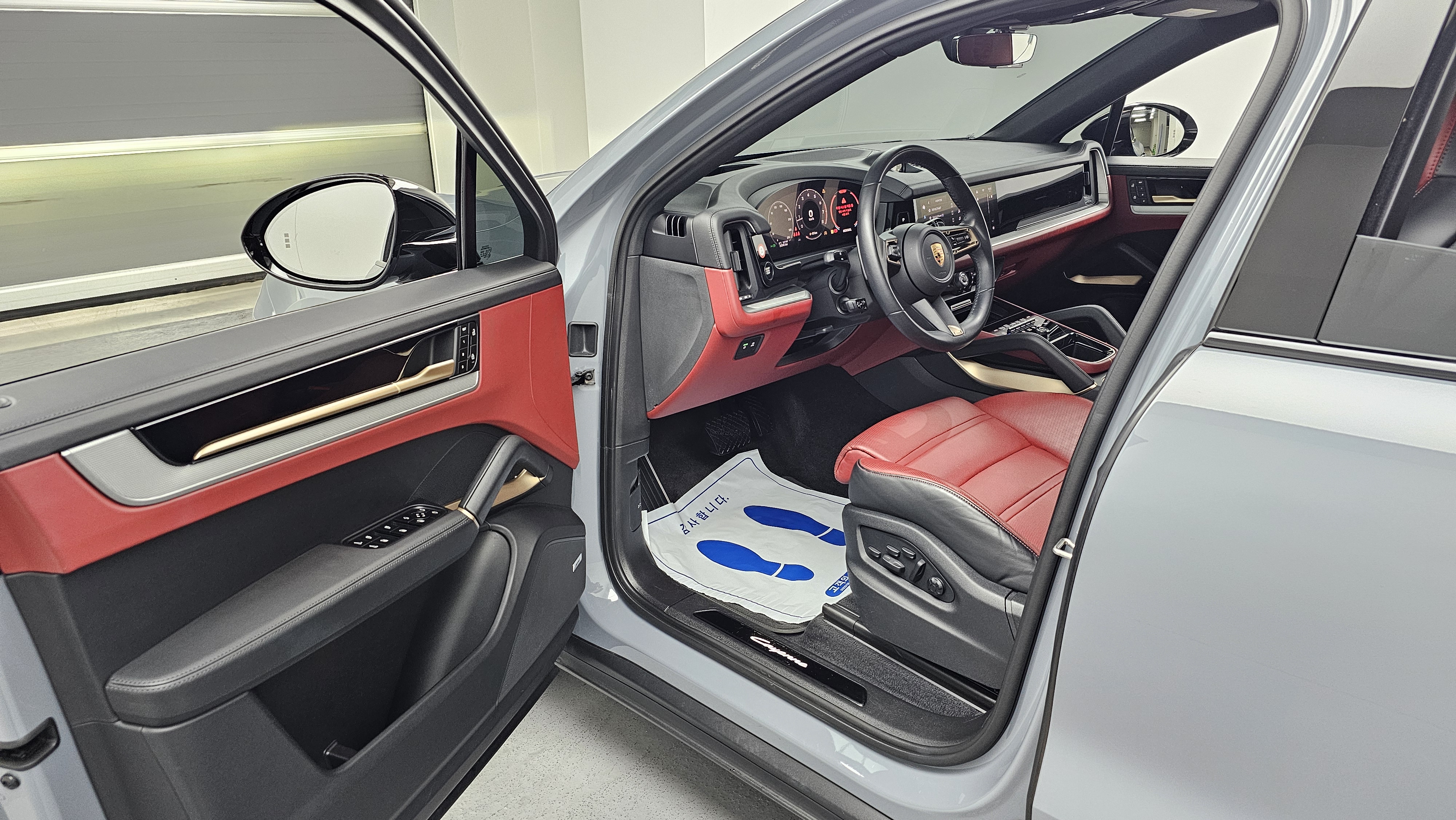 Porsche Cayenne — miniaturë 11