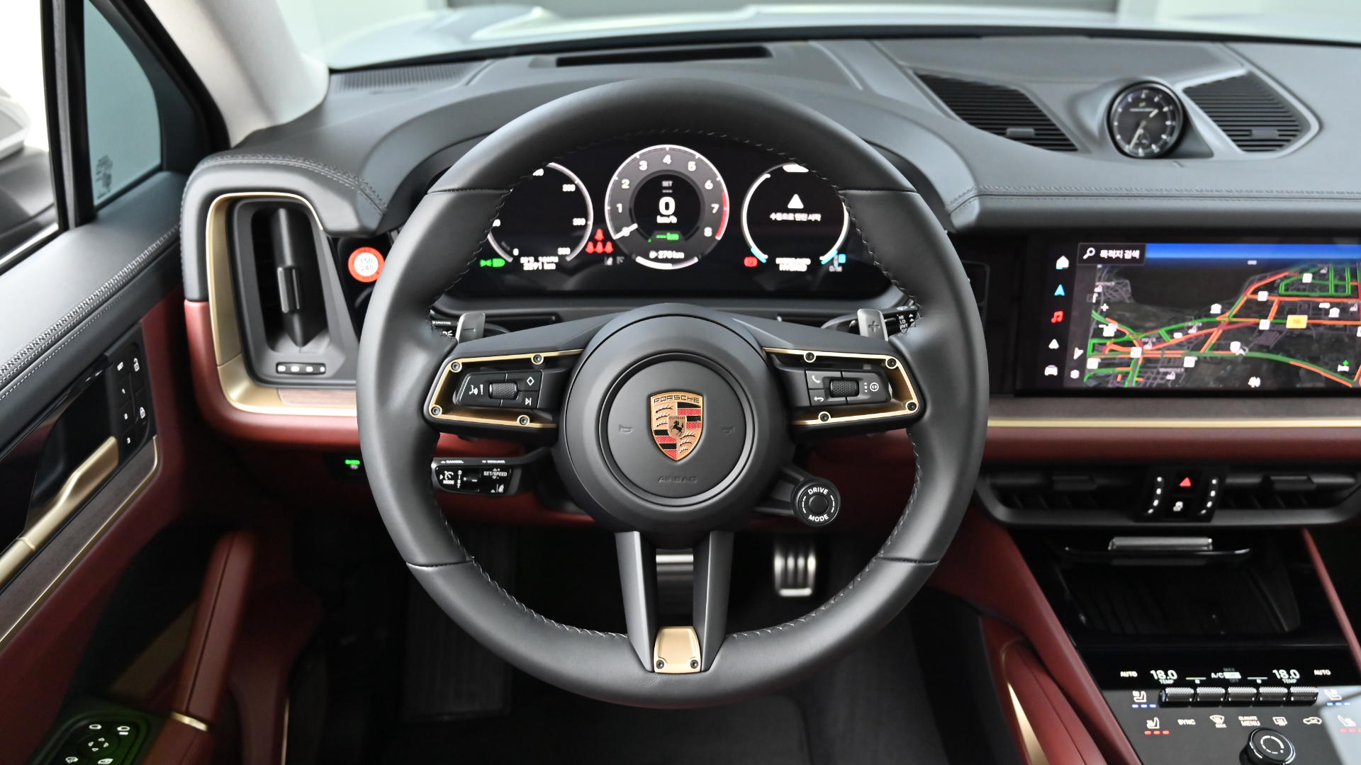 Porsche Cayenne — miniaturë 13
