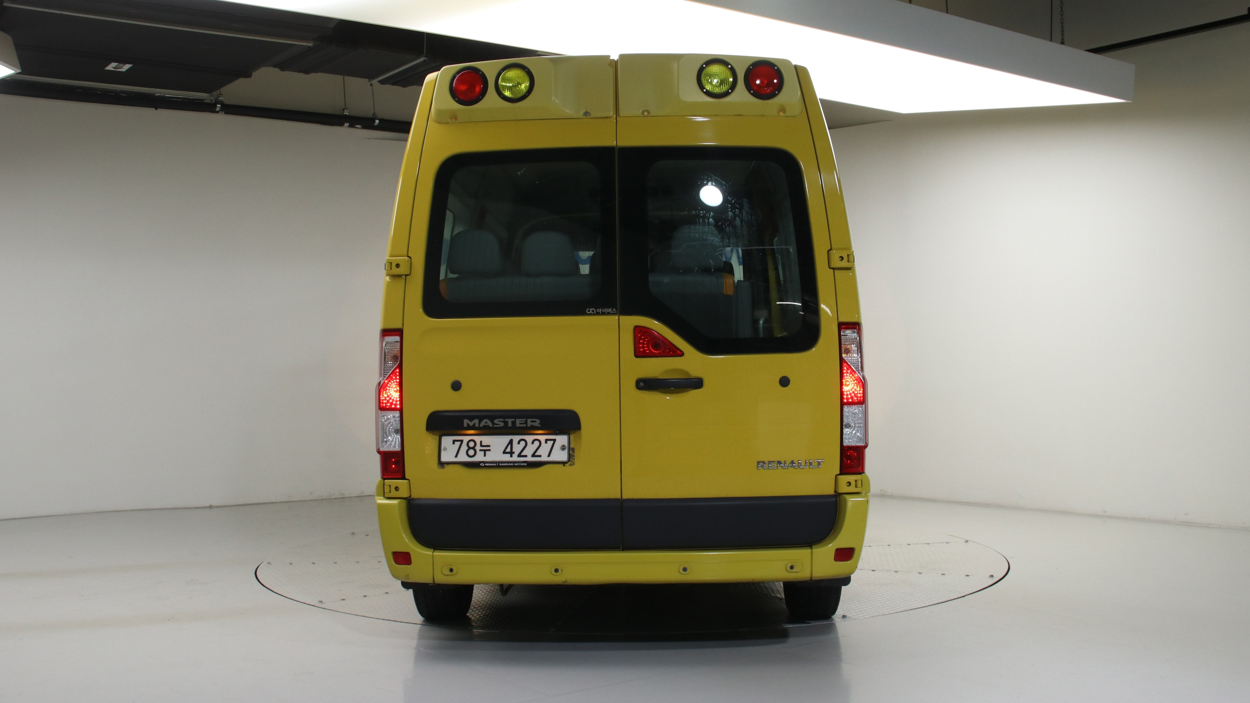 Renault Korea (Samsung) Master Child Protection Car