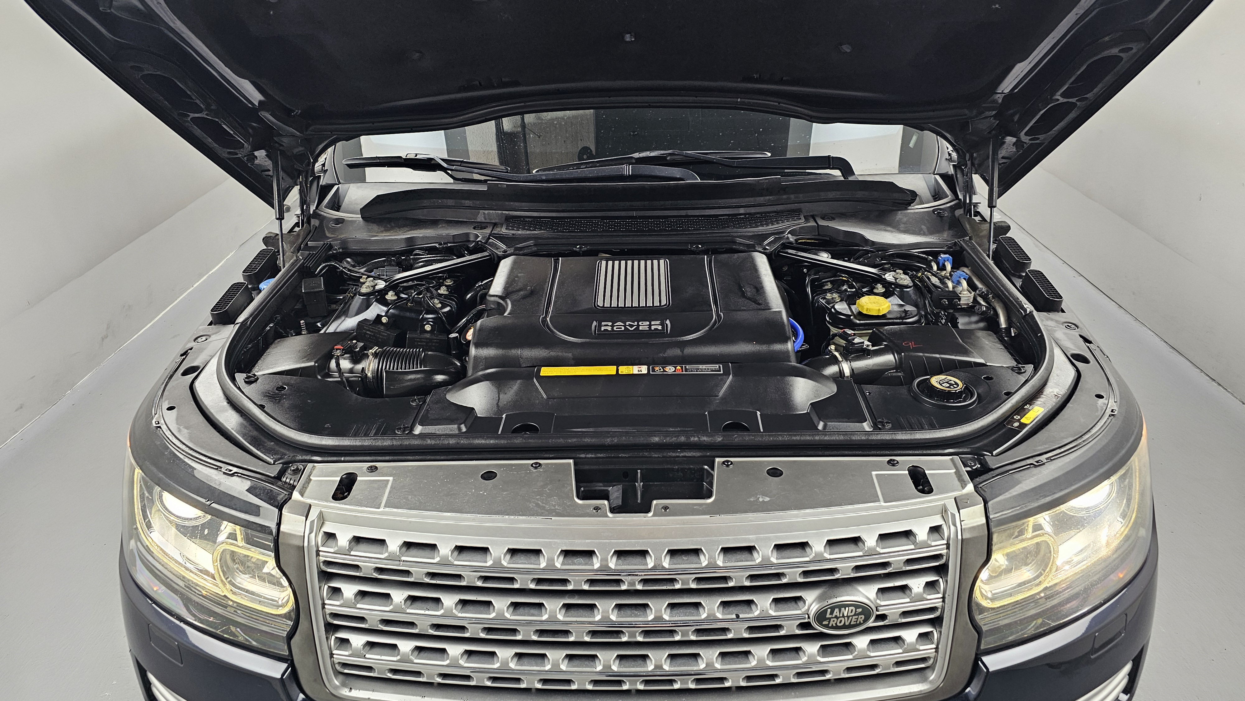 Land Rover Range Rover — miniaturë 28