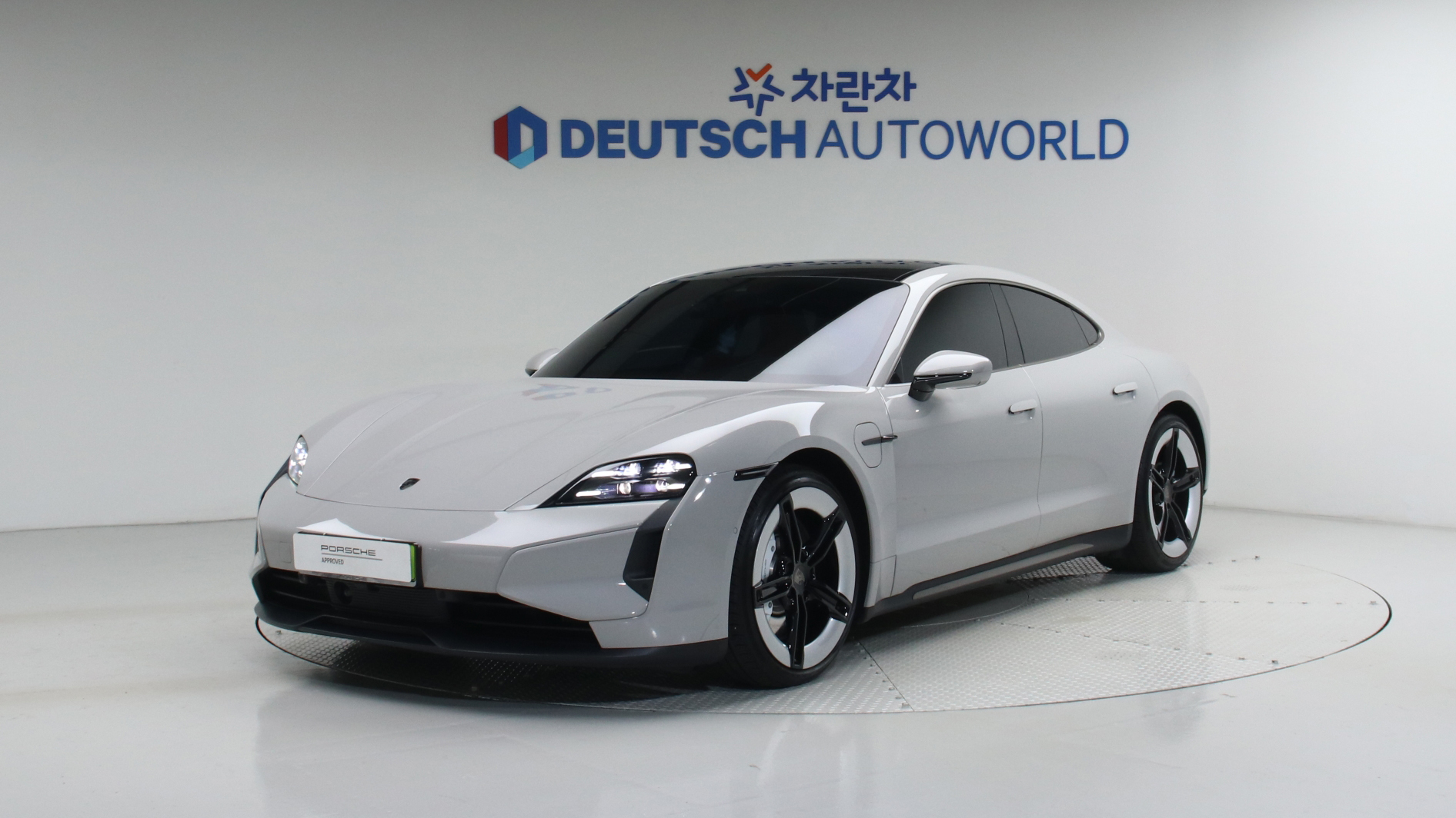 Porsche Taycan 105kWh 터보 — foto 1