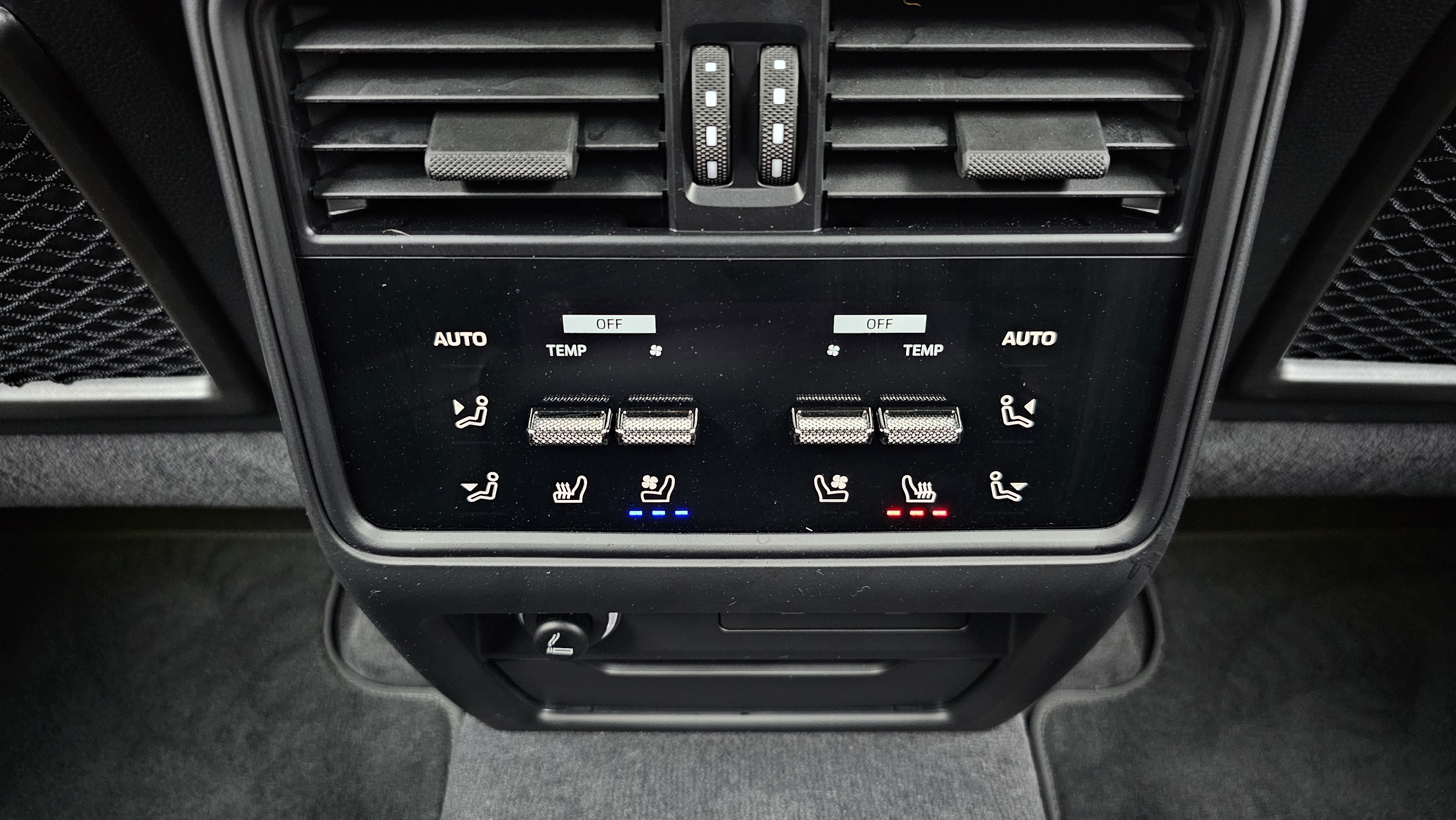 Porsche Cayenne — miniaturë 16
