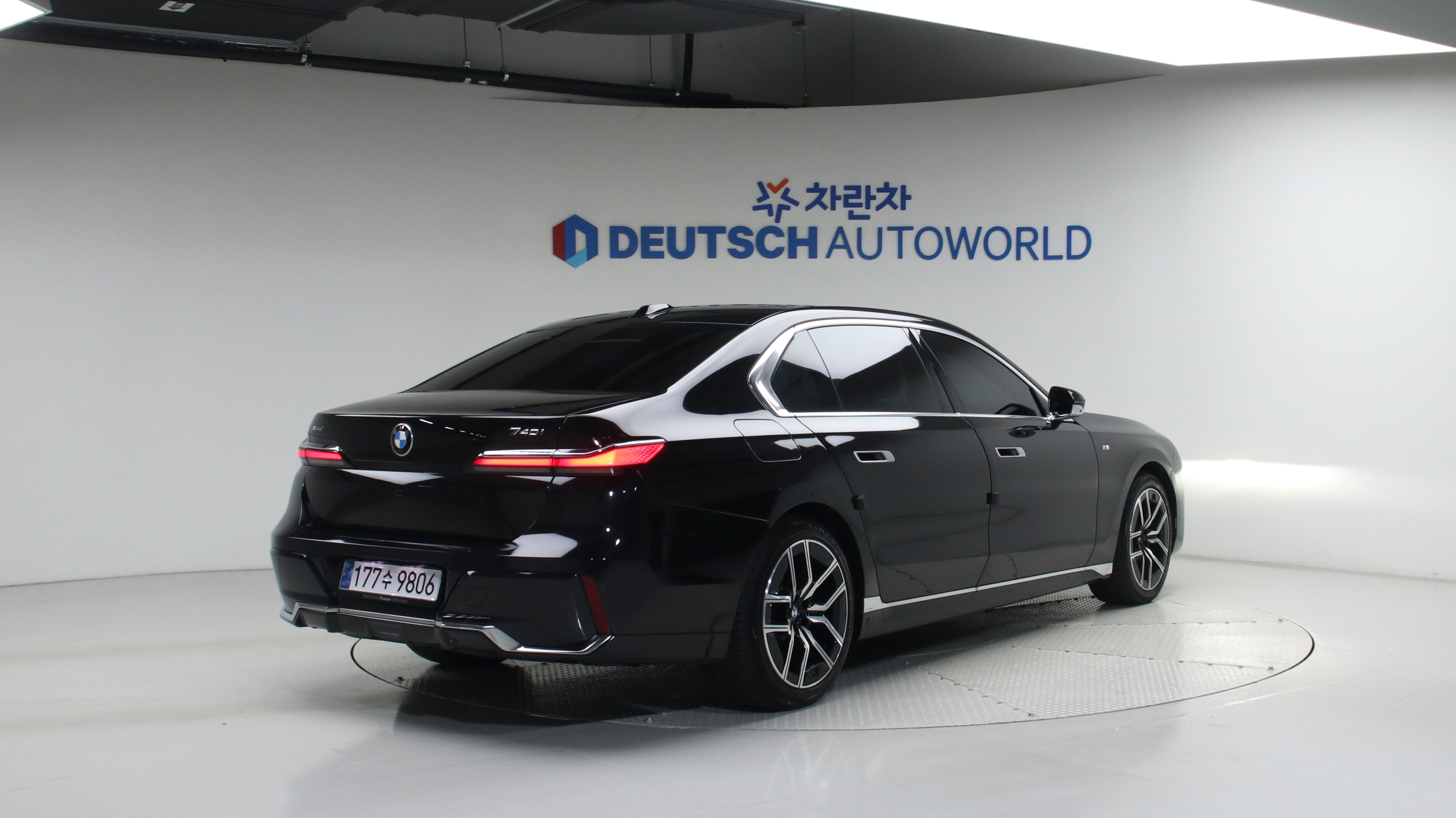 BMW 7er — miniaturë 2