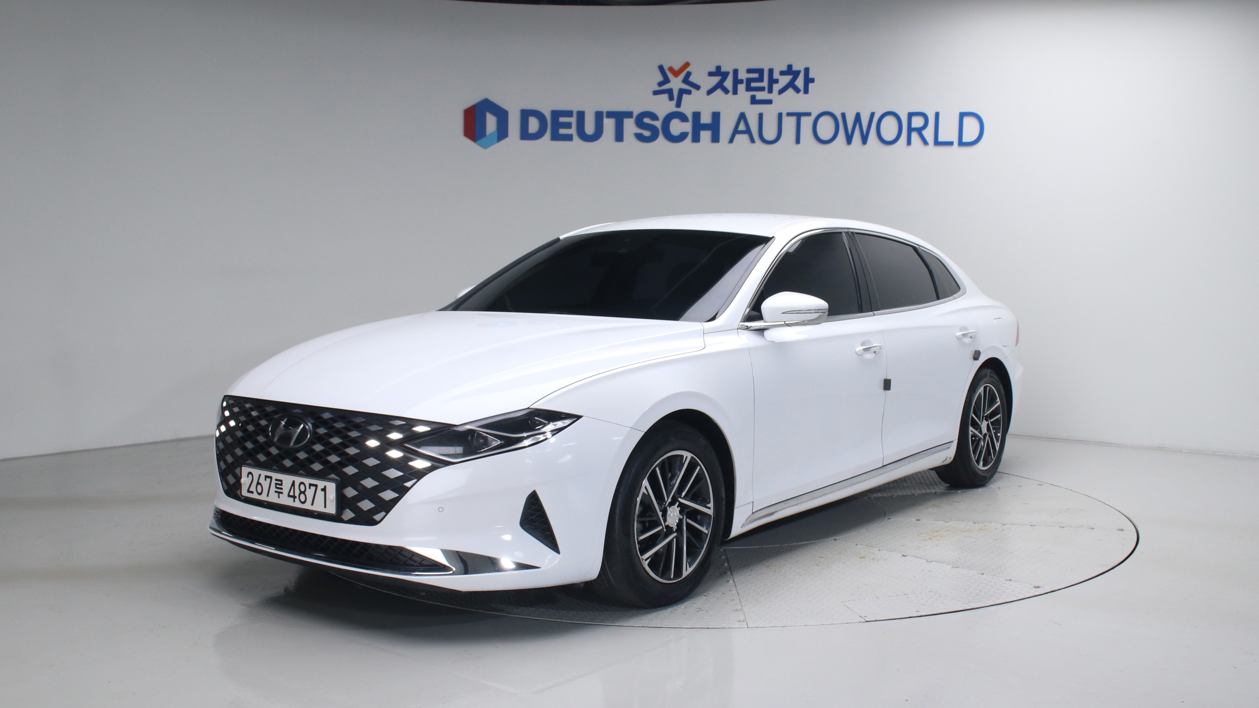 Hyundai Grandeur 3.0 LPi (렌터카용) 프리미엄 — foto 1