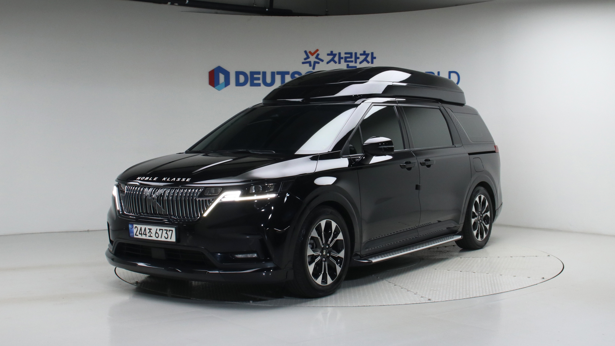 Kia Carnival — miniaturë 48
