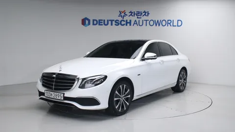 차량 이미지: 벤츠 E-클래스 W213 E300e 익스클루시브 