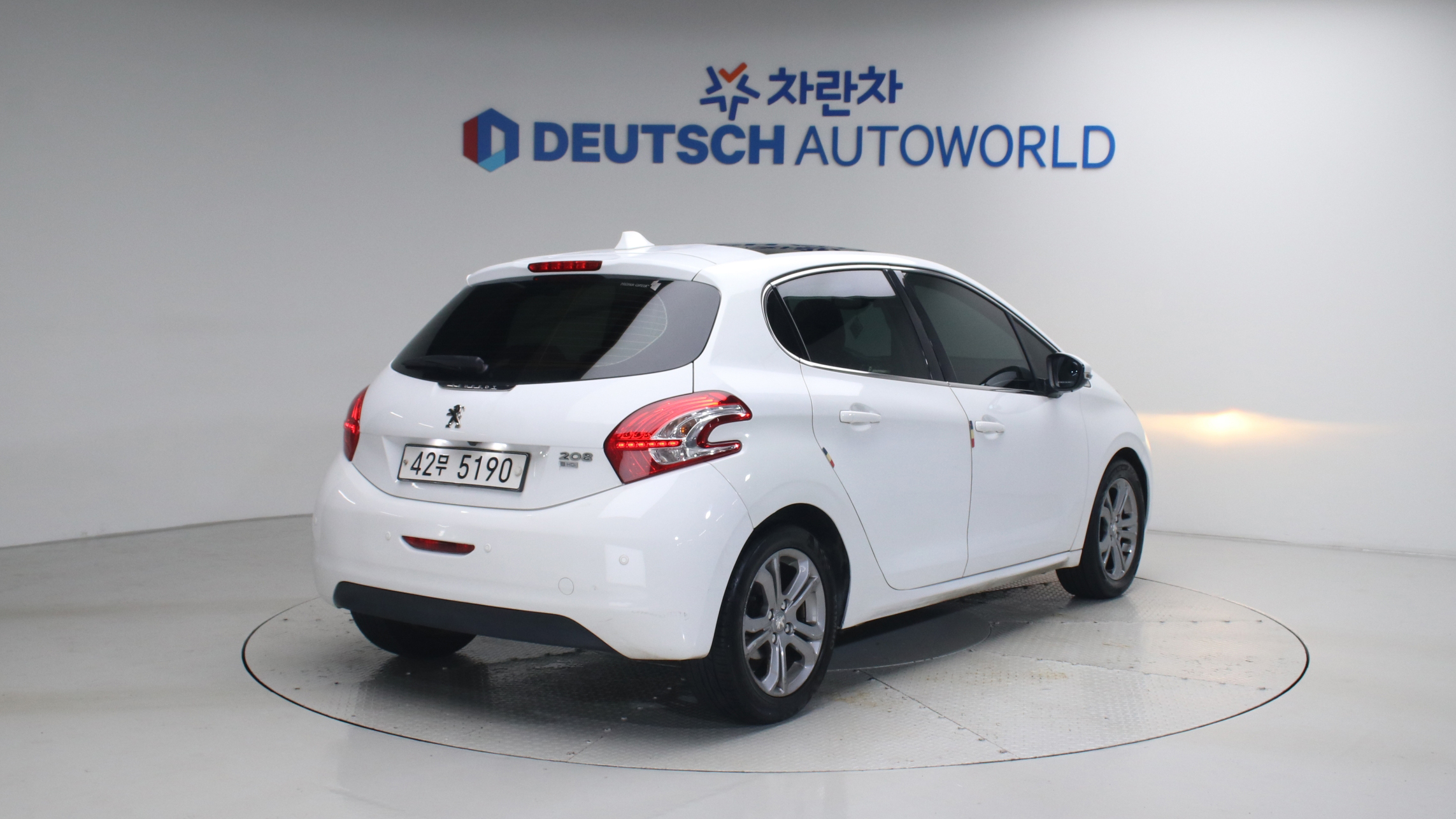 Peugeot 208 1.6 E-HDi Eco 5-door