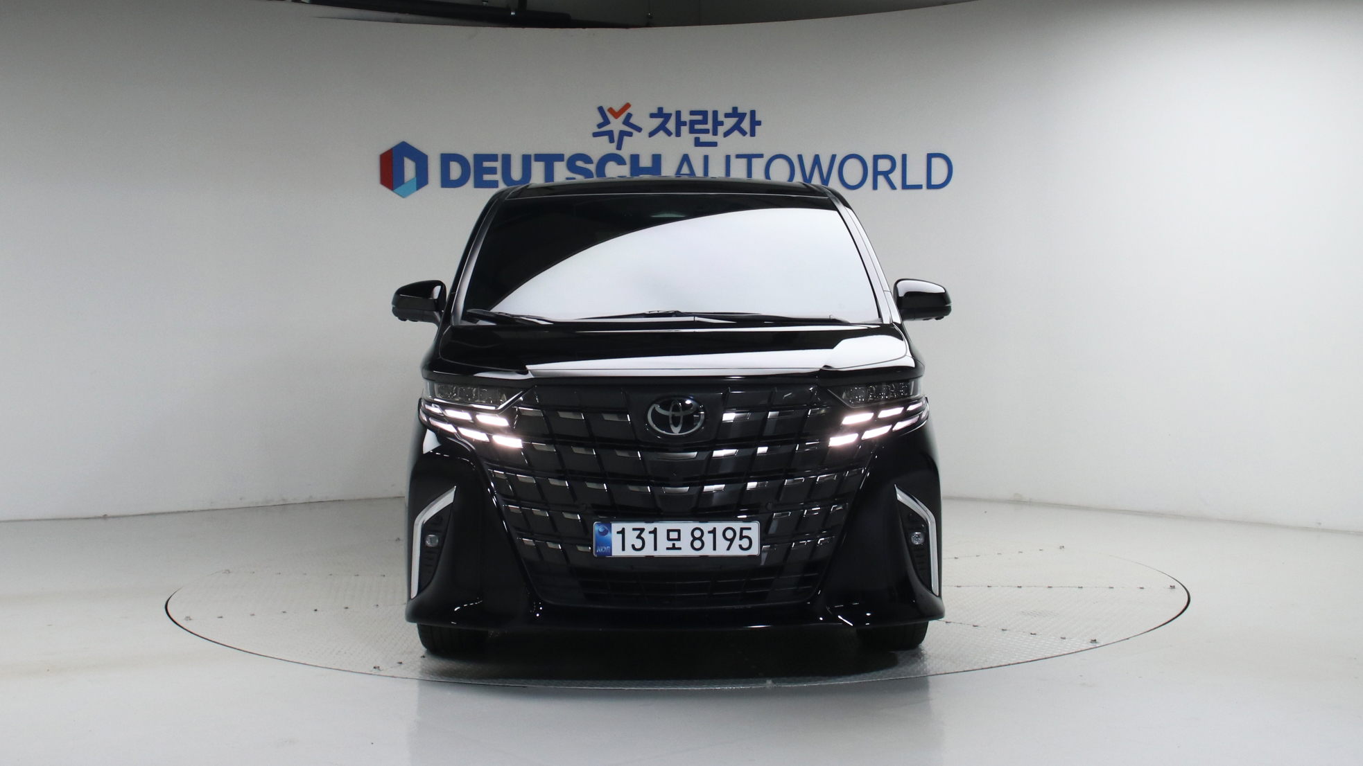 Toyota Alphard — miniaturë 3