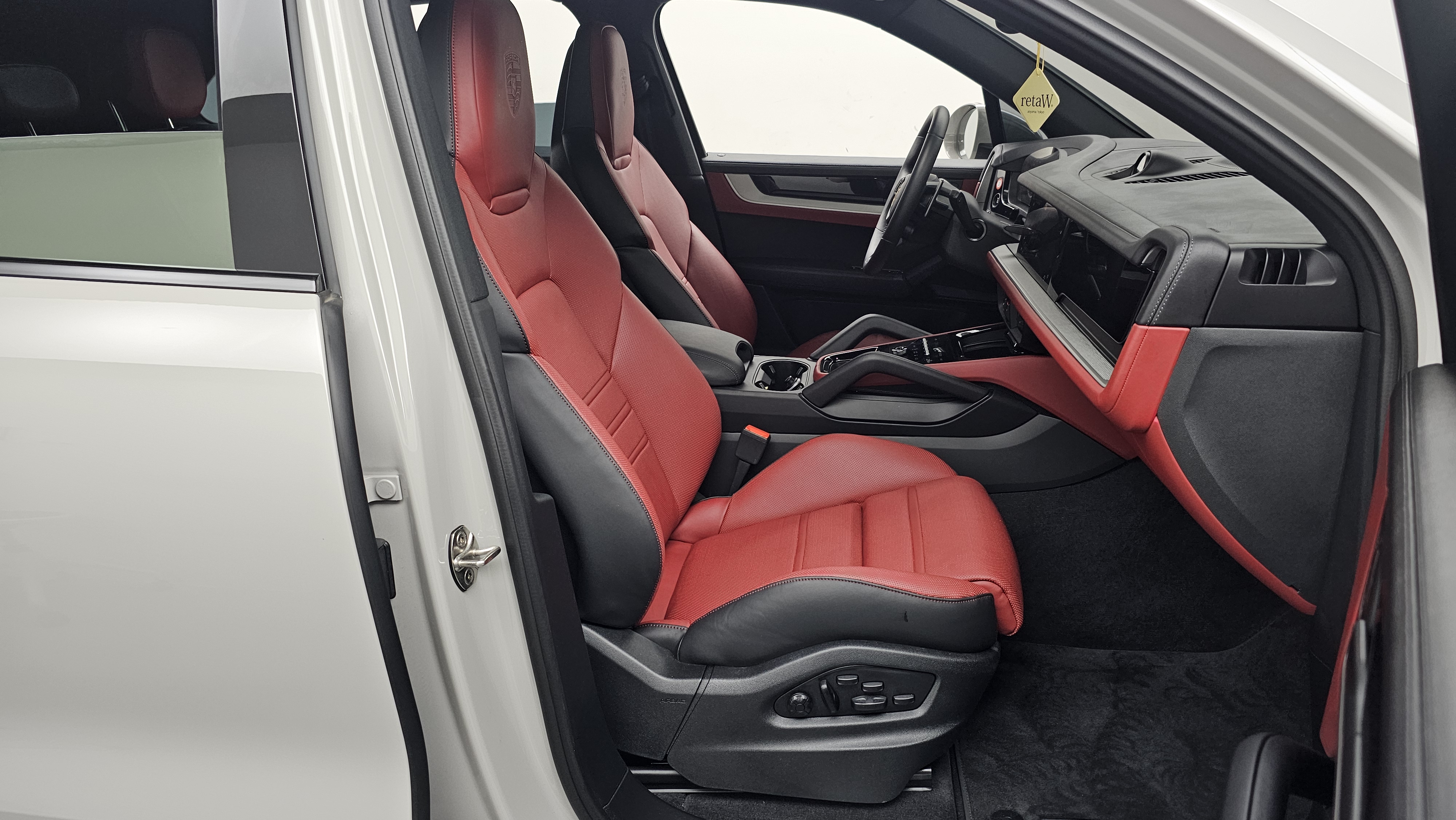 Porsche Cayenne — miniaturë 10