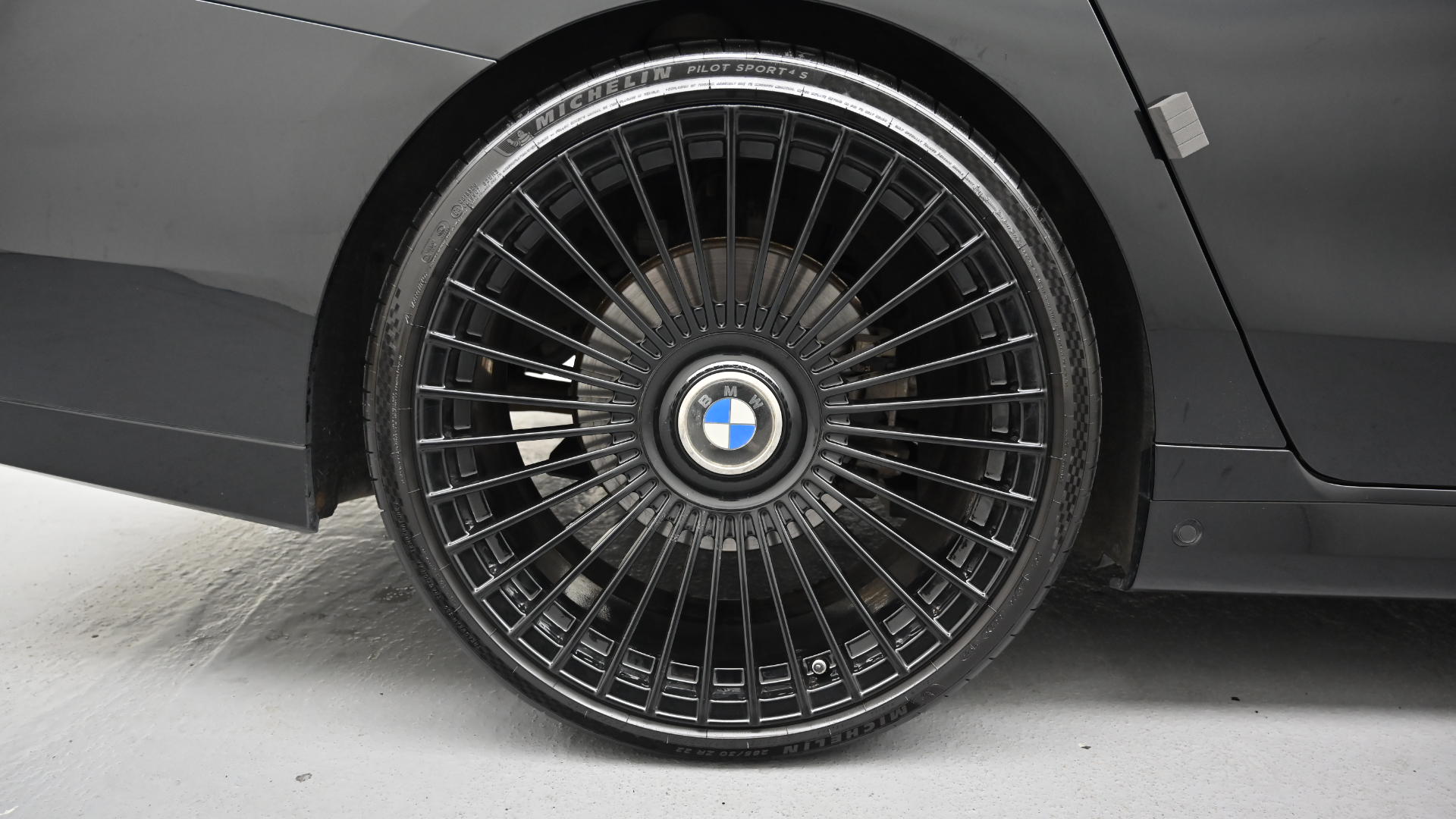 BMW 7er — miniaturë 5