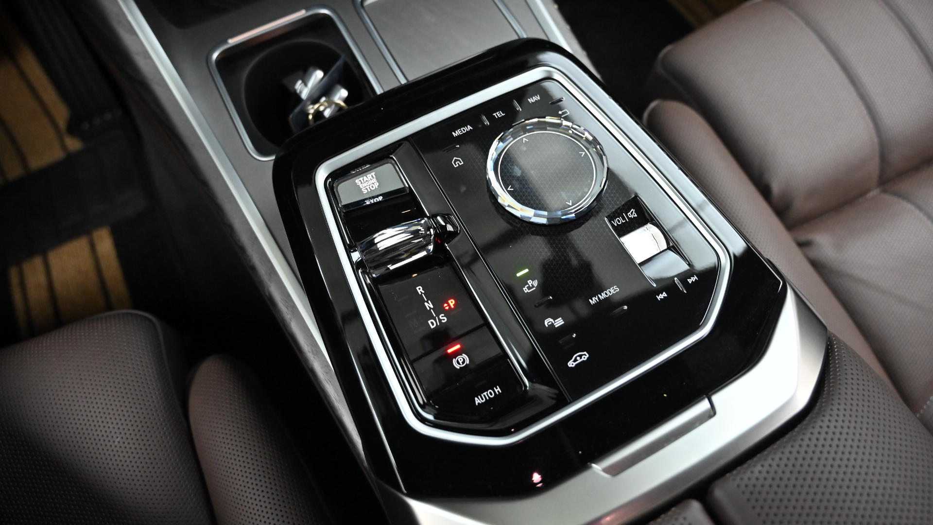 BMW 7er — miniaturë 9