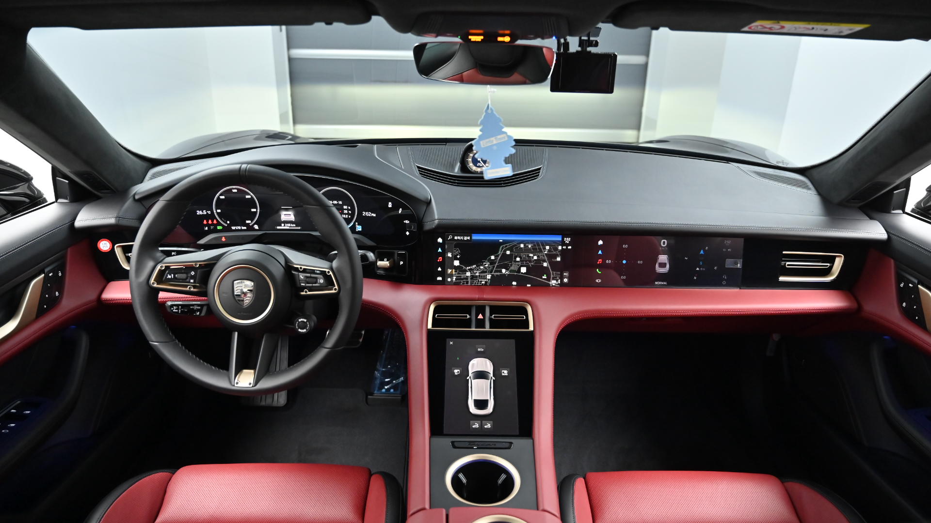 Porsche Taycan — miniaturë 7