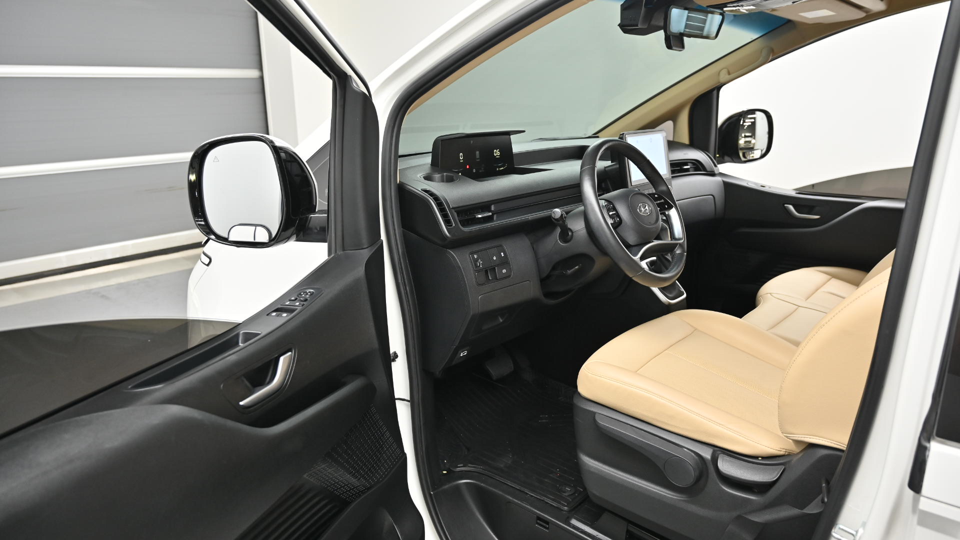 Hyundai Staria — miniaturë 11