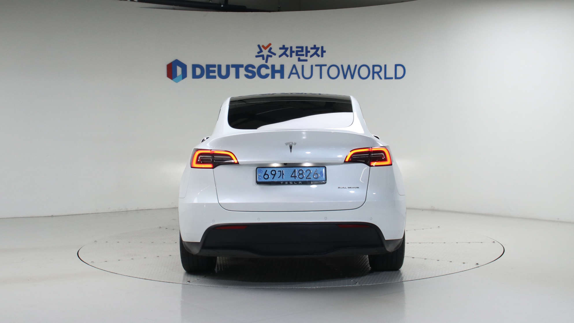 Tesla Model Y — miniaturë 24