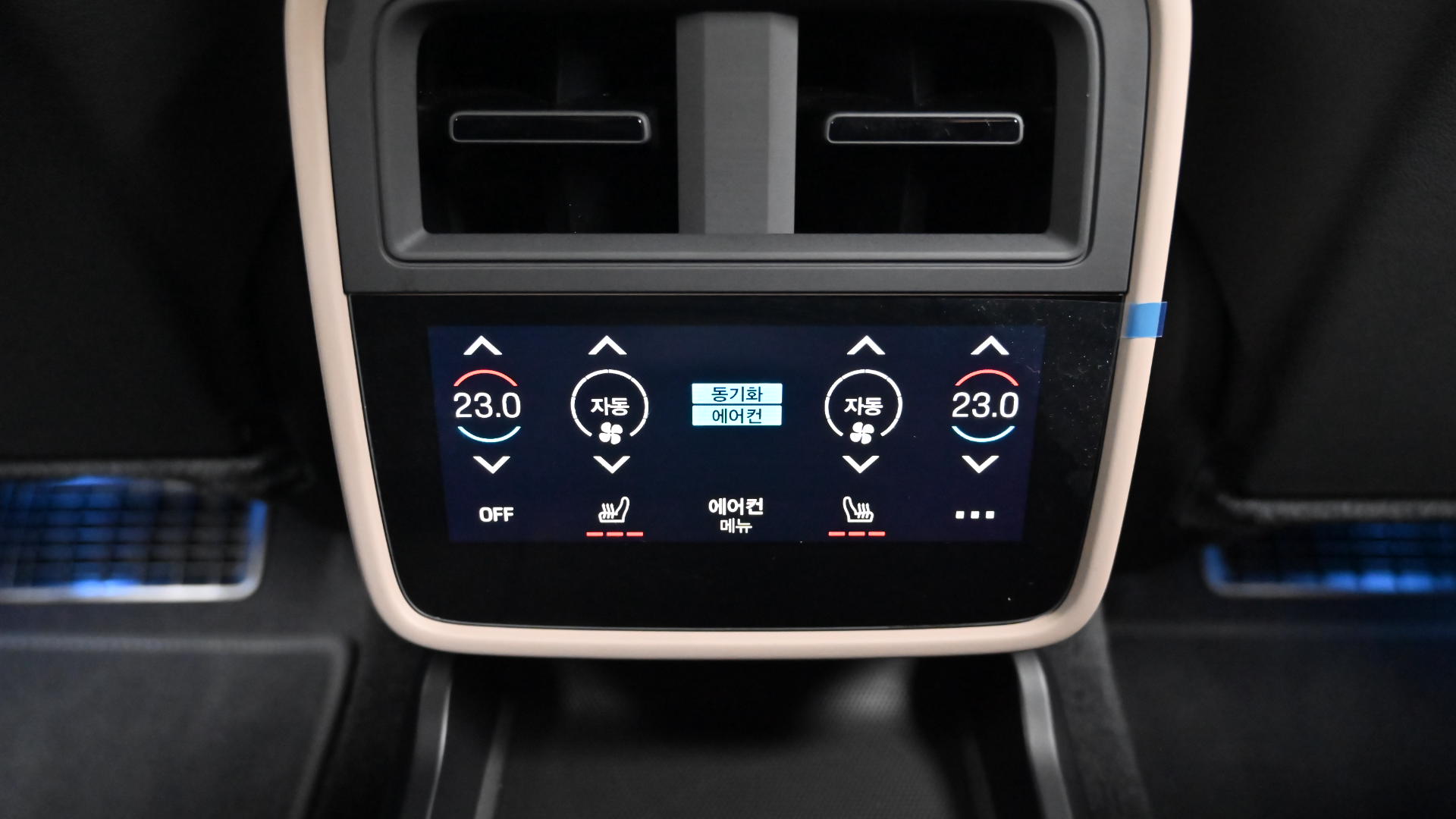 Porsche Taycan — miniaturë 16