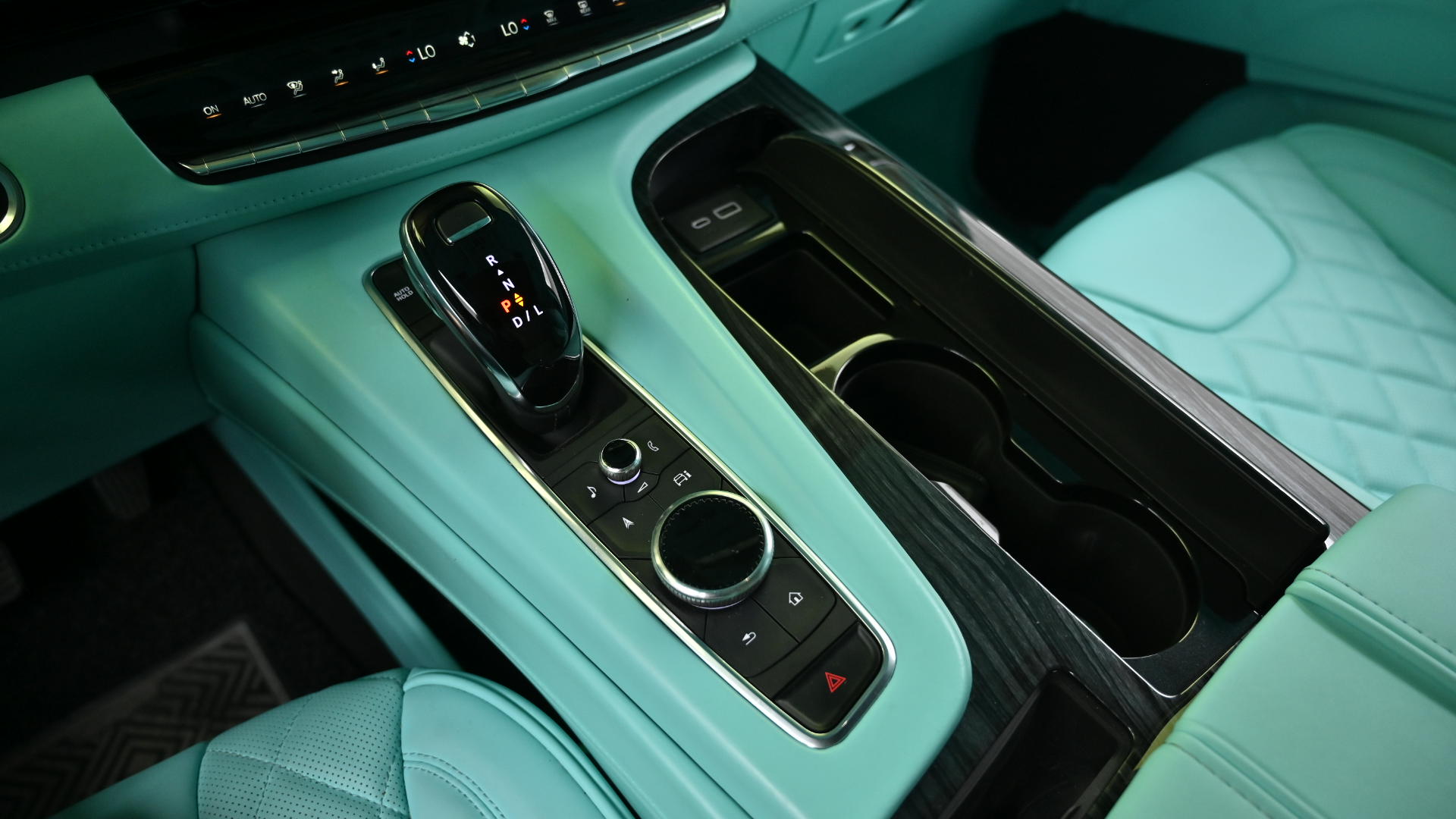 Cadillac Escalade — miniaturë 9