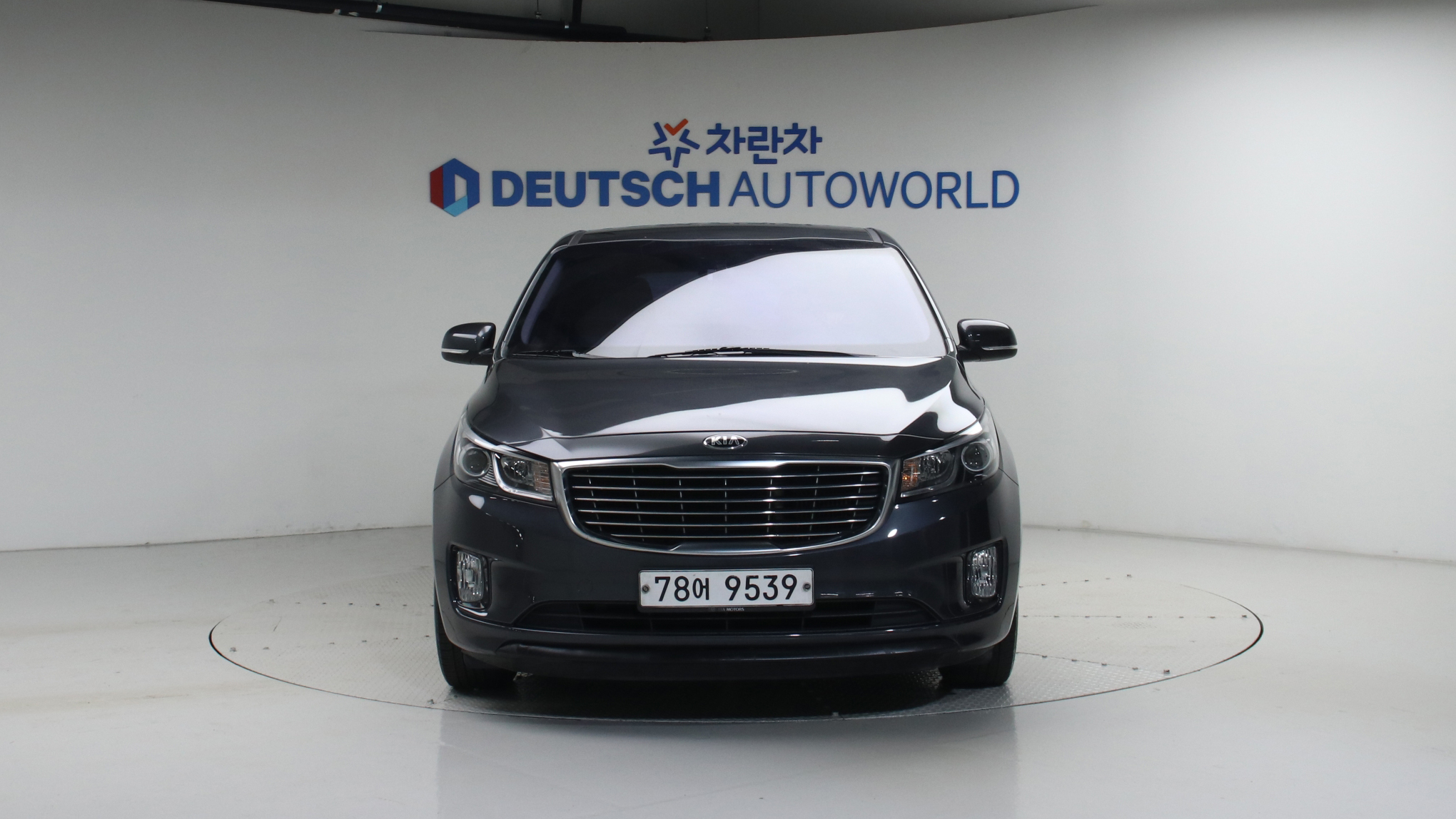 Kia Carnival — miniaturë 3