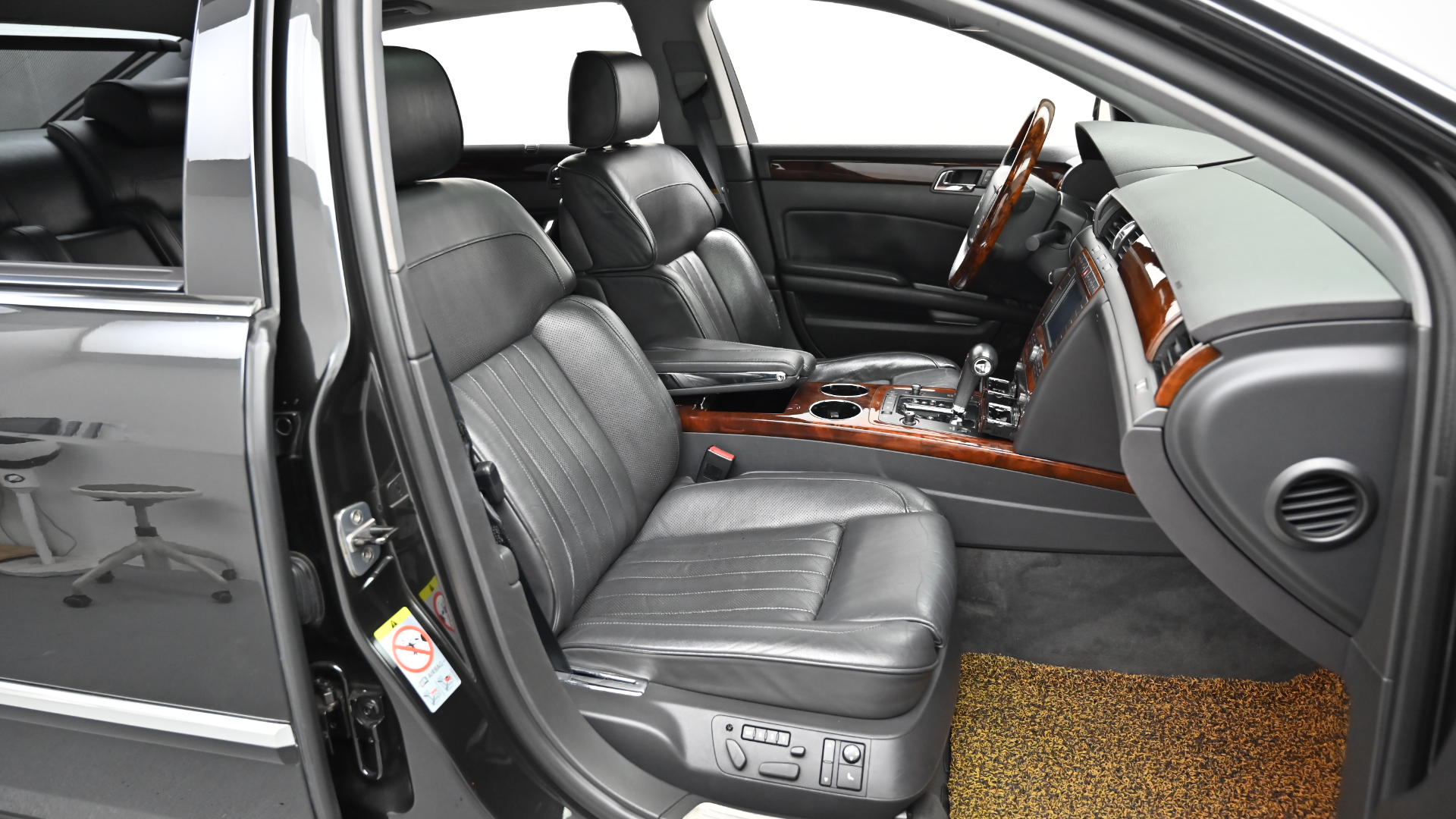 Volkswagen Phaeton V8 4.2 LWB