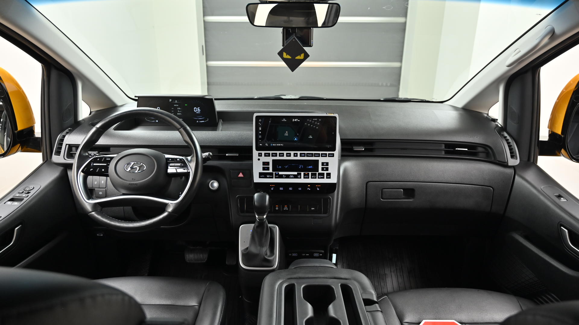 Hyundai Staria — miniaturë 24