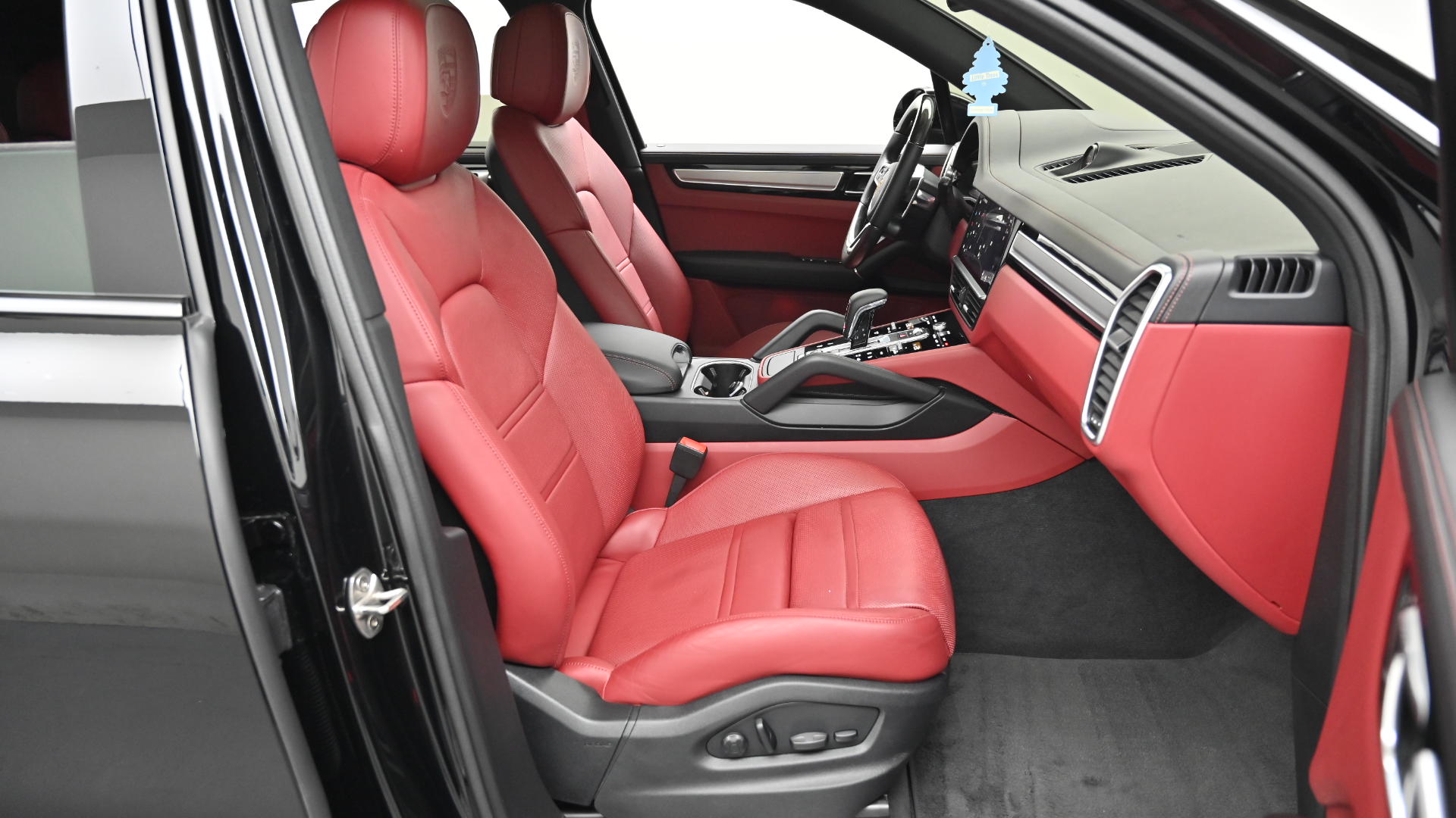 Porsche Cayenne — miniaturë 10
