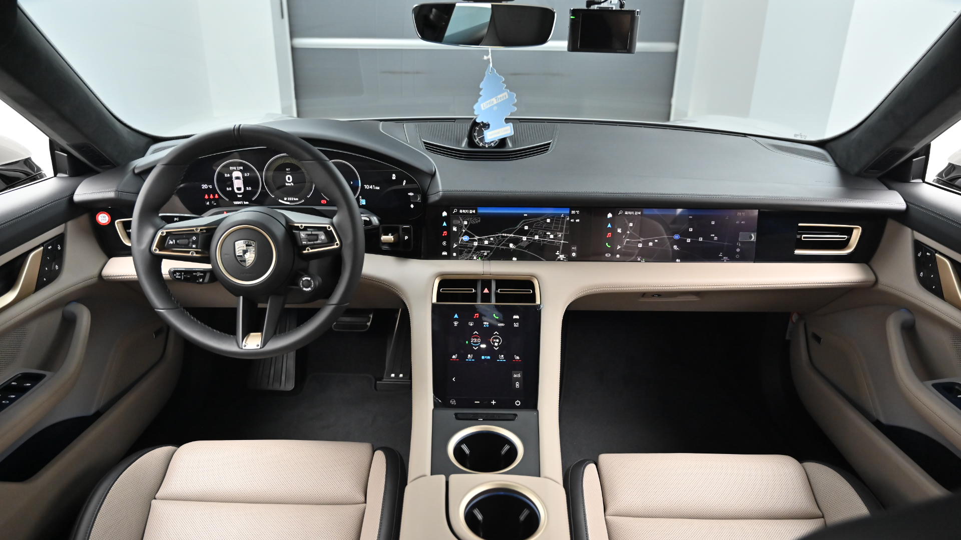 Porsche Taycan — miniaturë 7