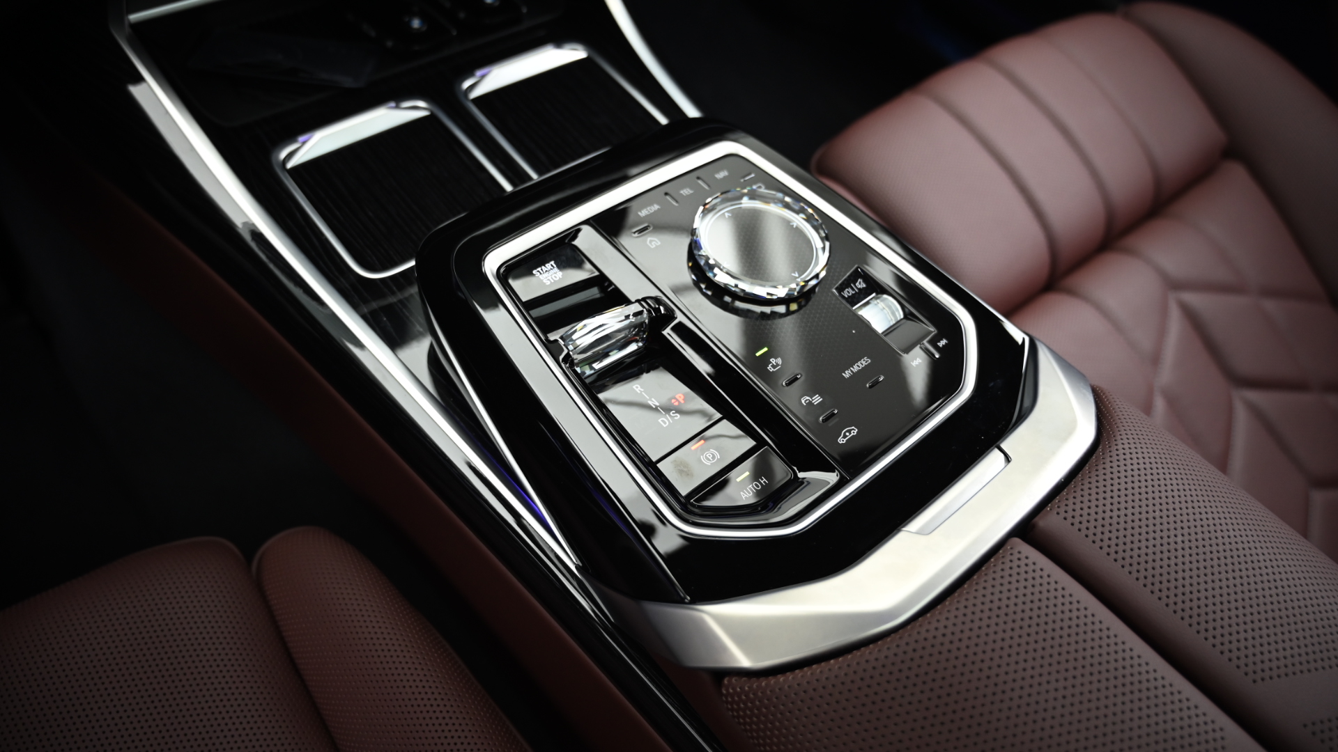 BMW 7er — miniaturë 9