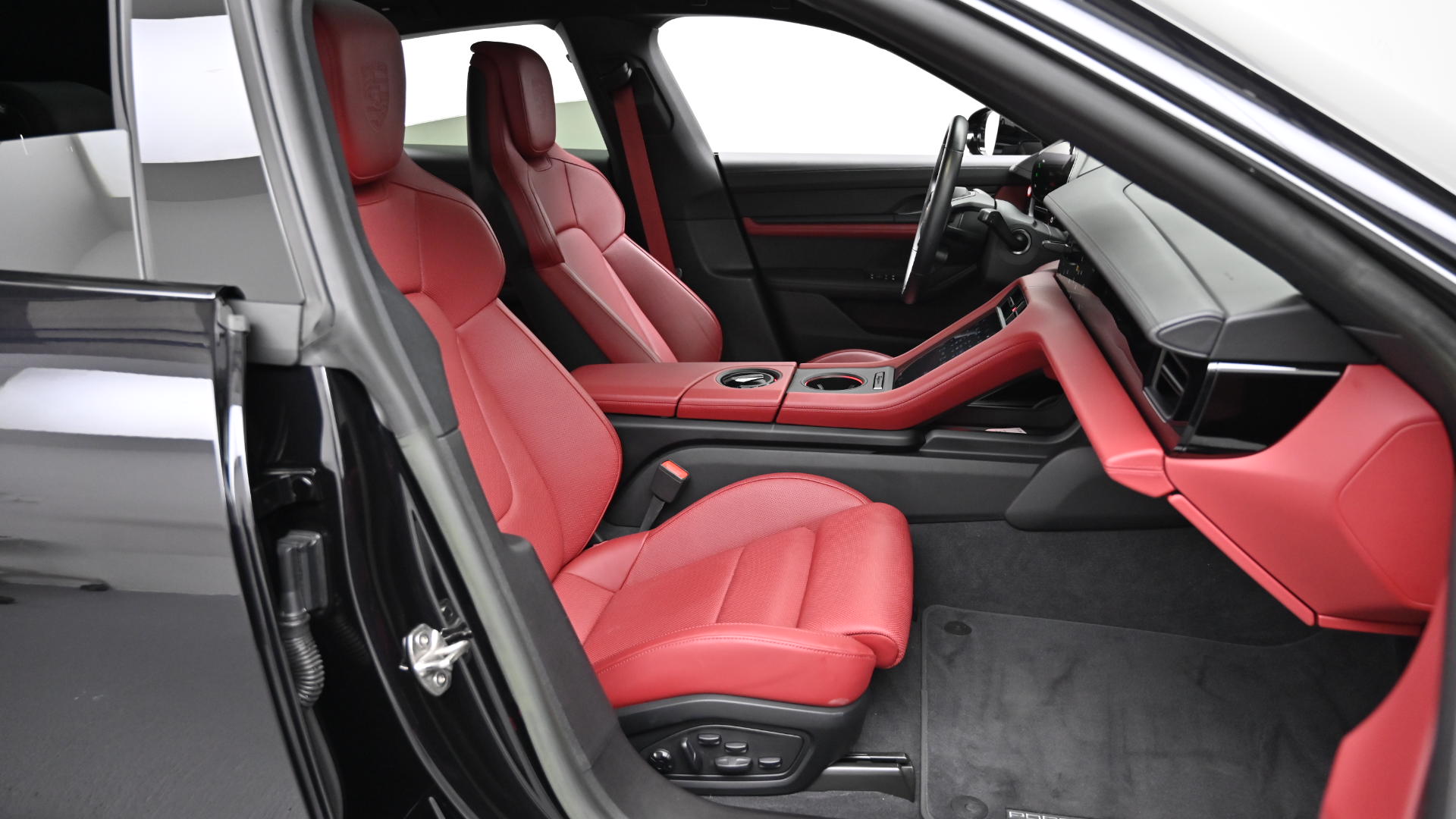 Porsche Taycan — miniaturë 10