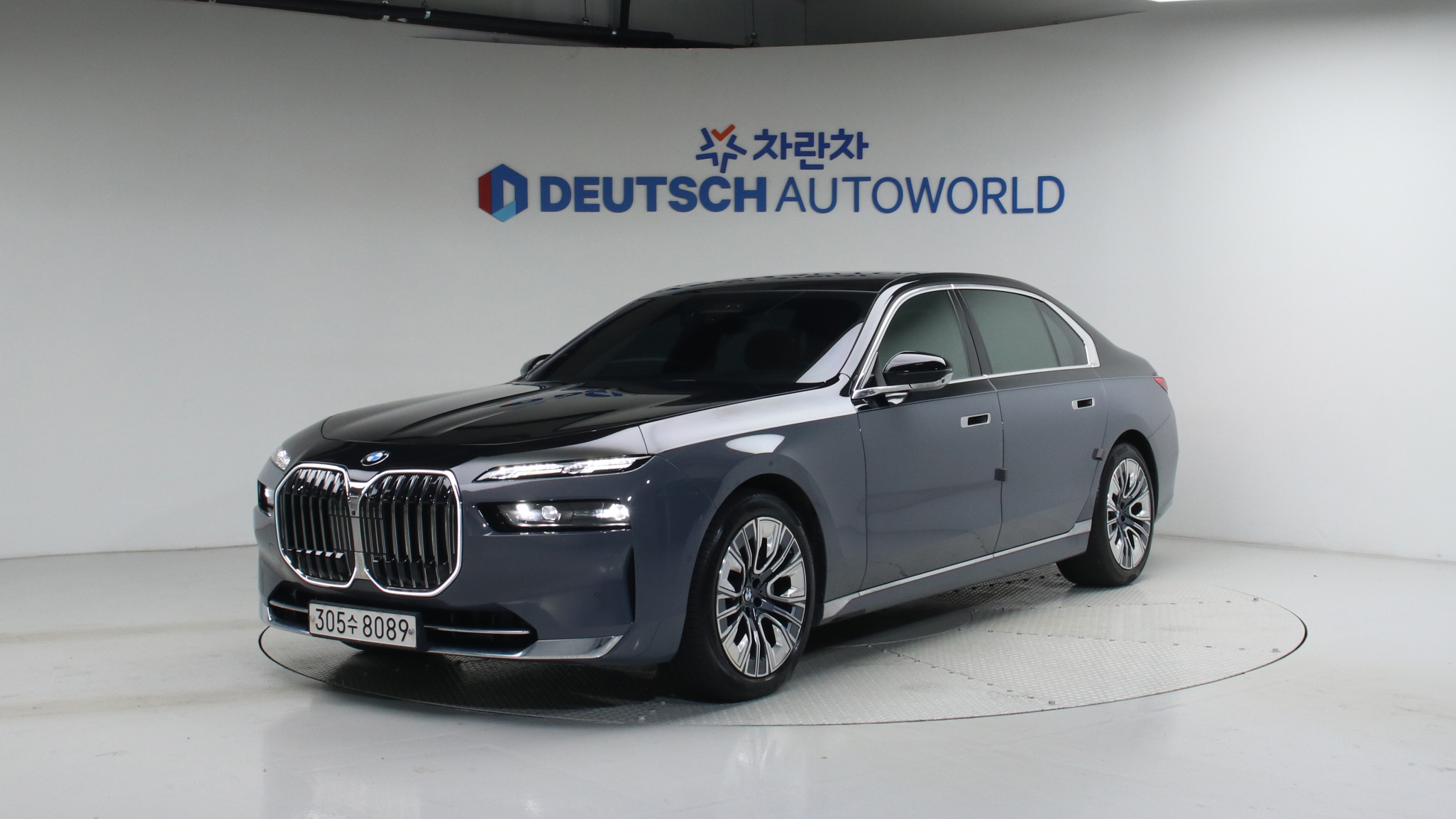 BMW 7er 740i sDrive Design Pure Excellence — foto 1