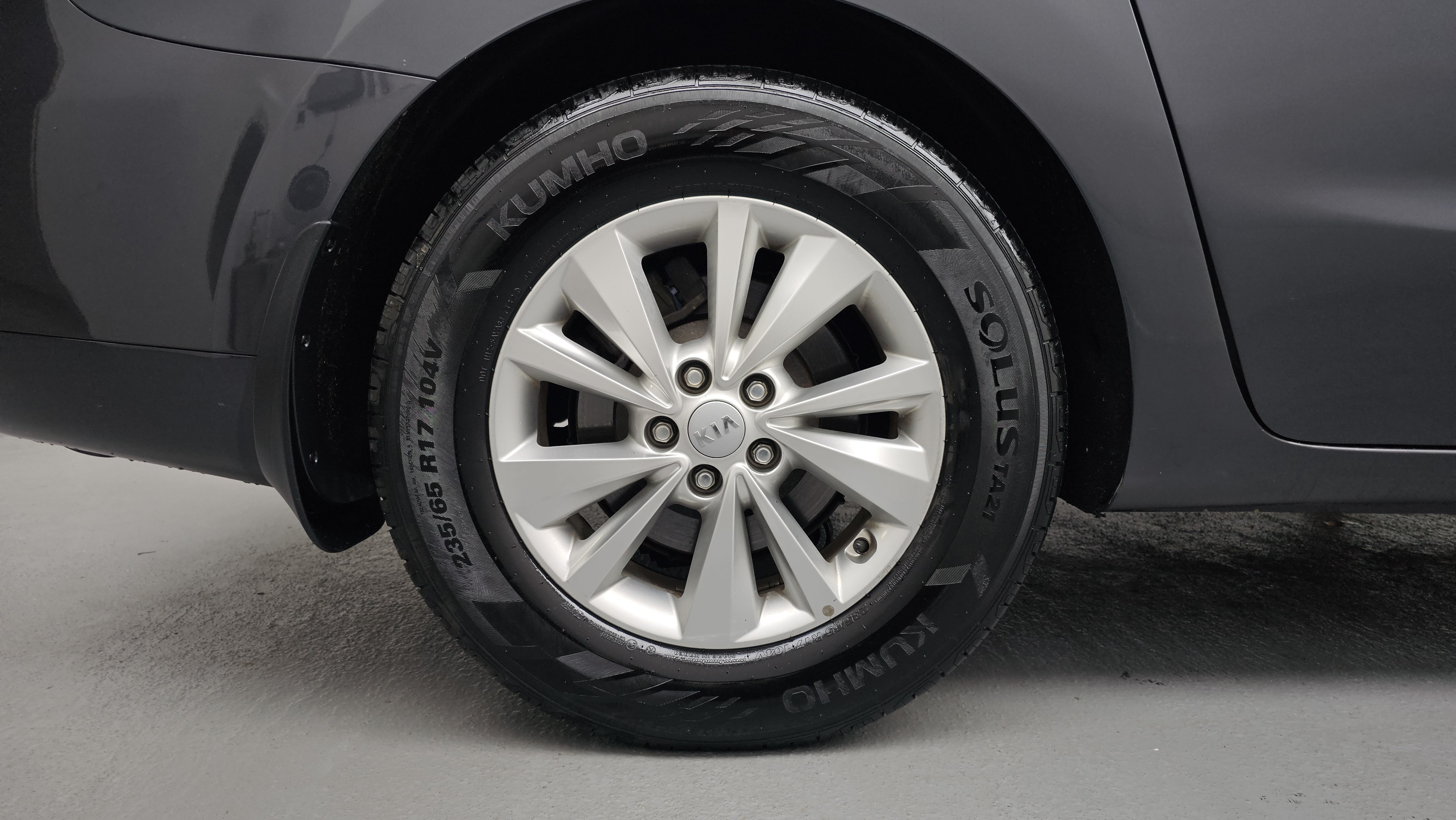 Kia Carnival — miniaturë 5